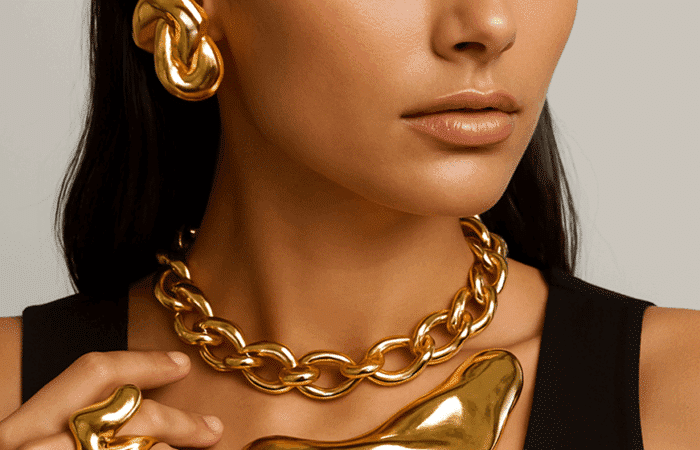 2025 Accessory Trends: JewelryThat Commands Attention