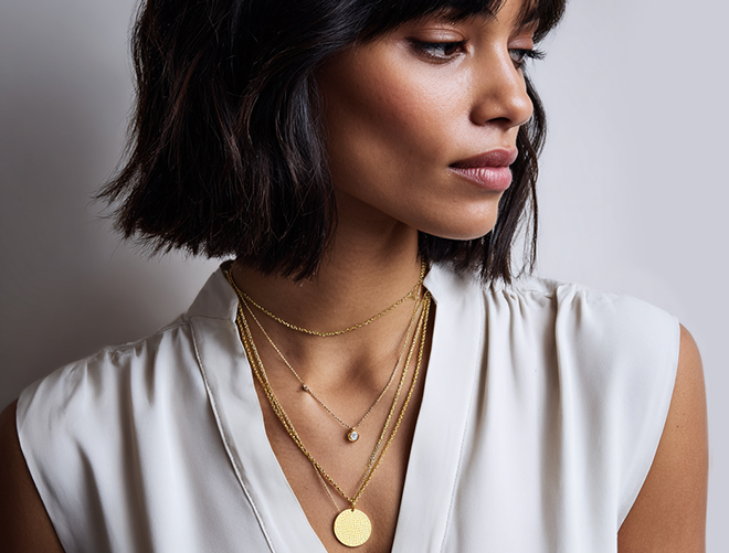 How to Layer Jewelry Like a Fashion Expert