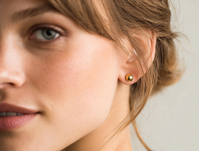 Minimalist Earrings: Elegant Pieces for Everyday Wear