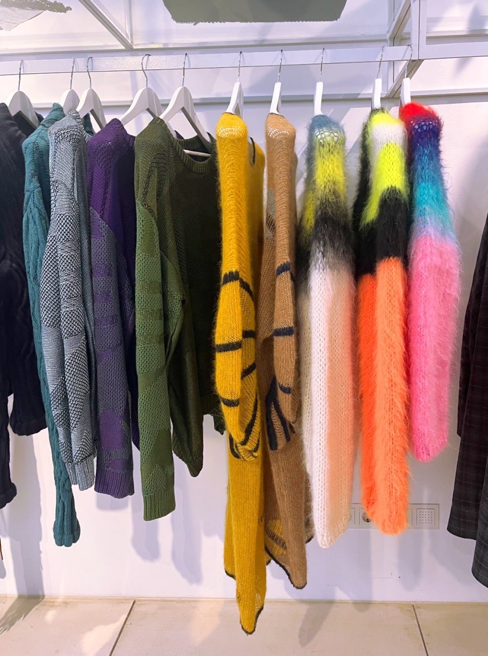 From trends to meaning: how handmade accessories became a form of self-expression